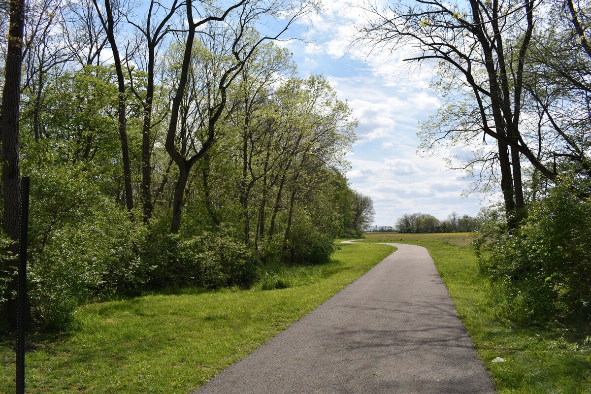 Roundtown Trail showing blacktop path in Circleville